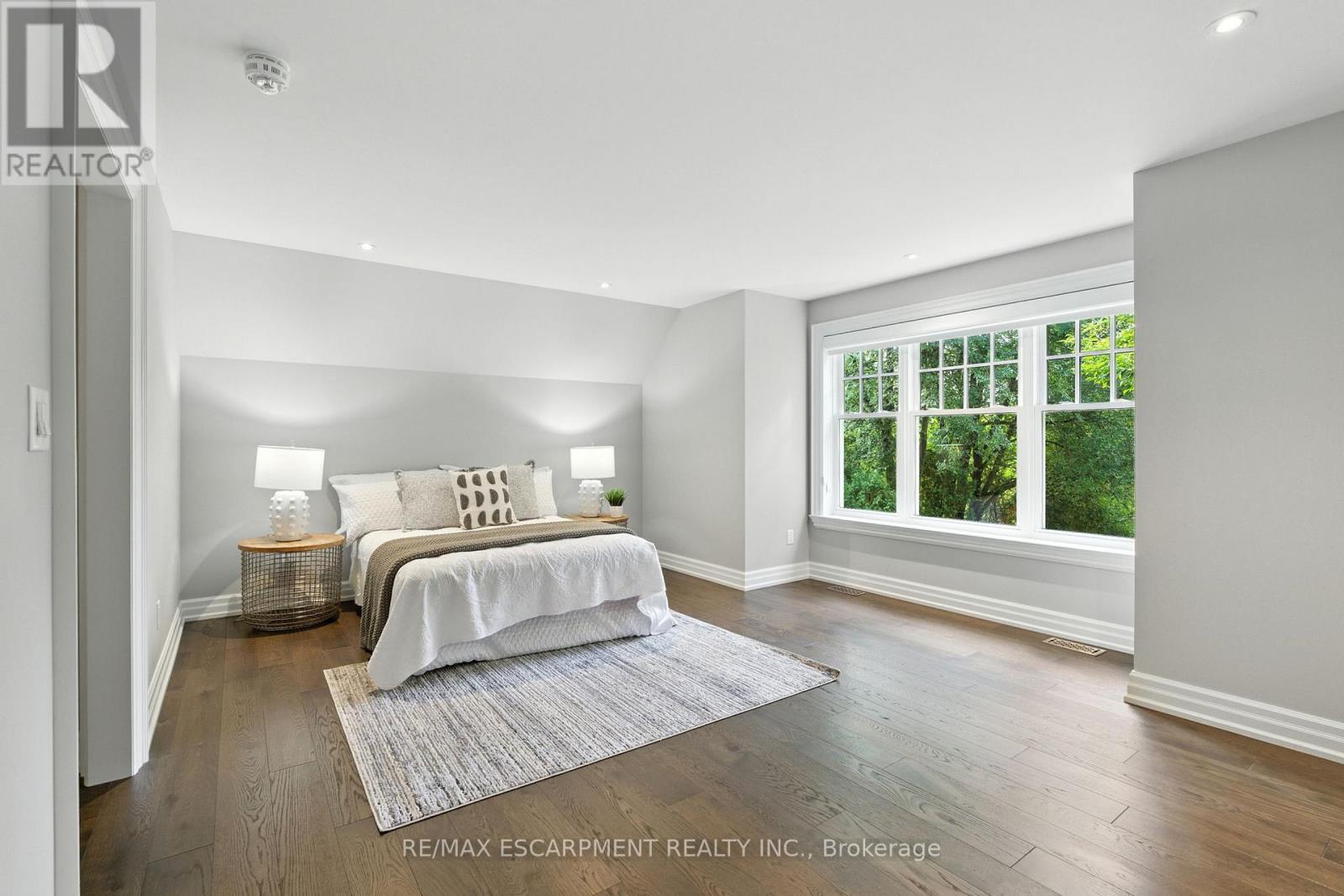 391 Patricia Drive, Burlington, ON - Indoor Photo Showing Bedroom