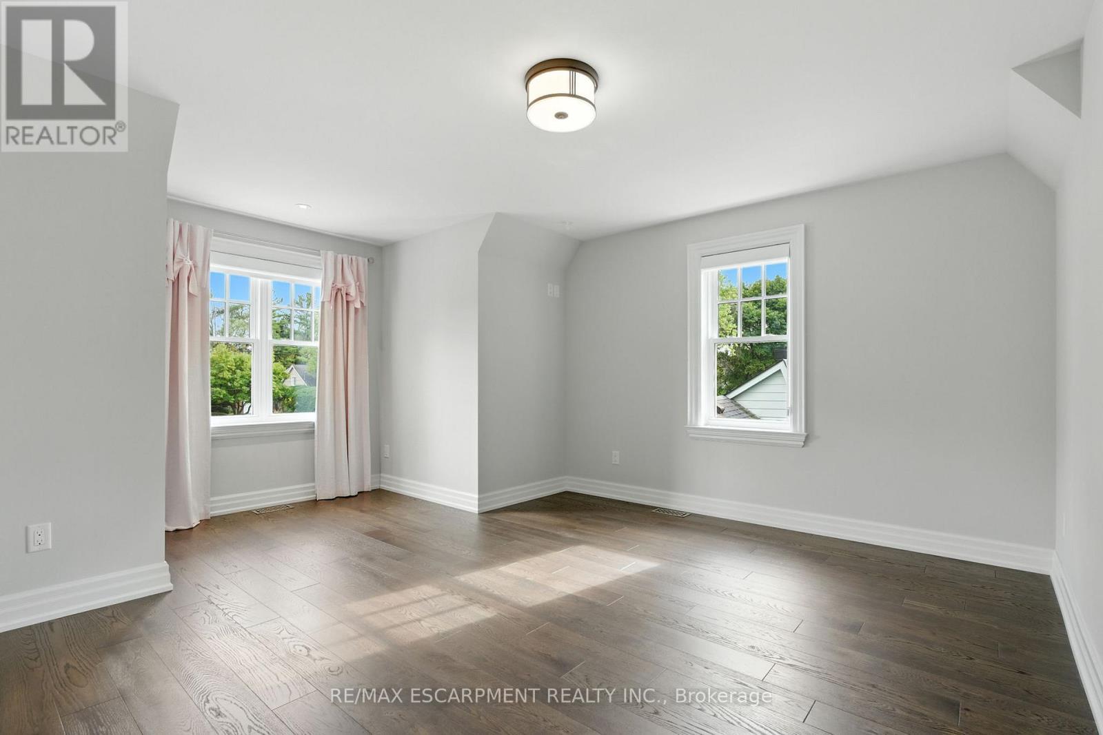 391 Patricia Drive, Burlington, ON - Indoor Photo Showing Other Room