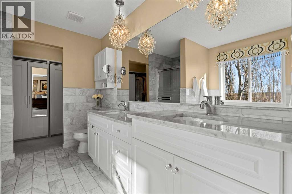 63 Springbank Crescent Sw, Calgary, AB - Indoor Photo Showing Bathroom