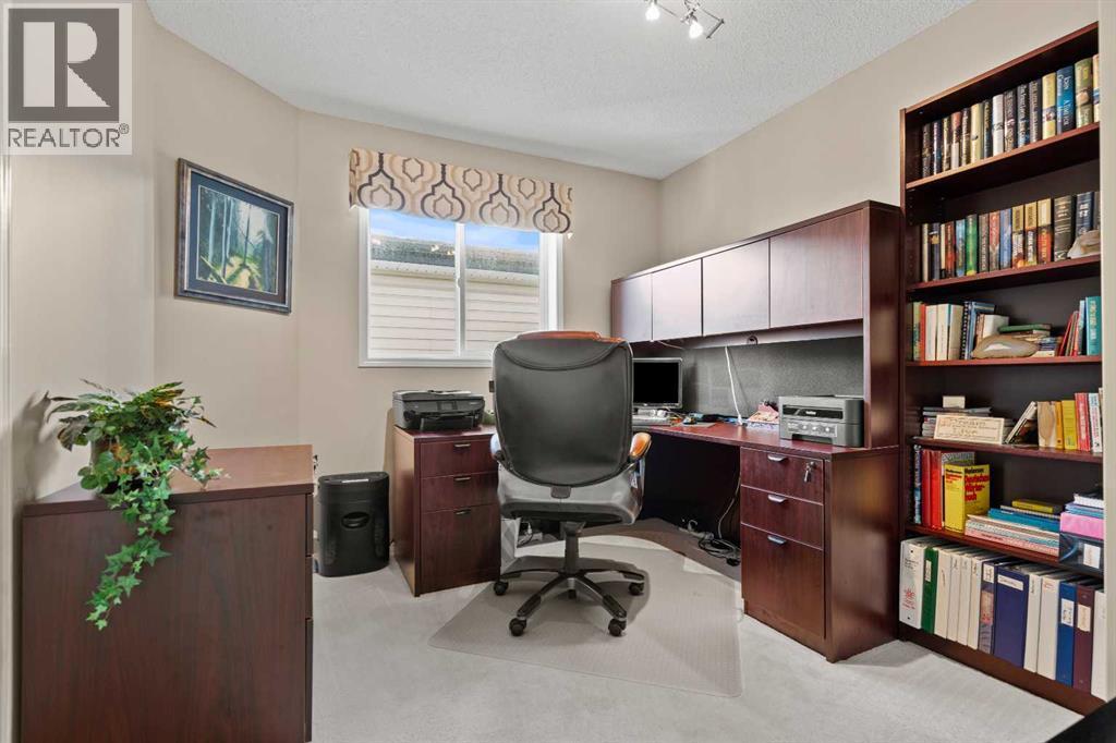 63 Springbank Crescent Sw, Calgary, AB - Indoor Photo Showing Office