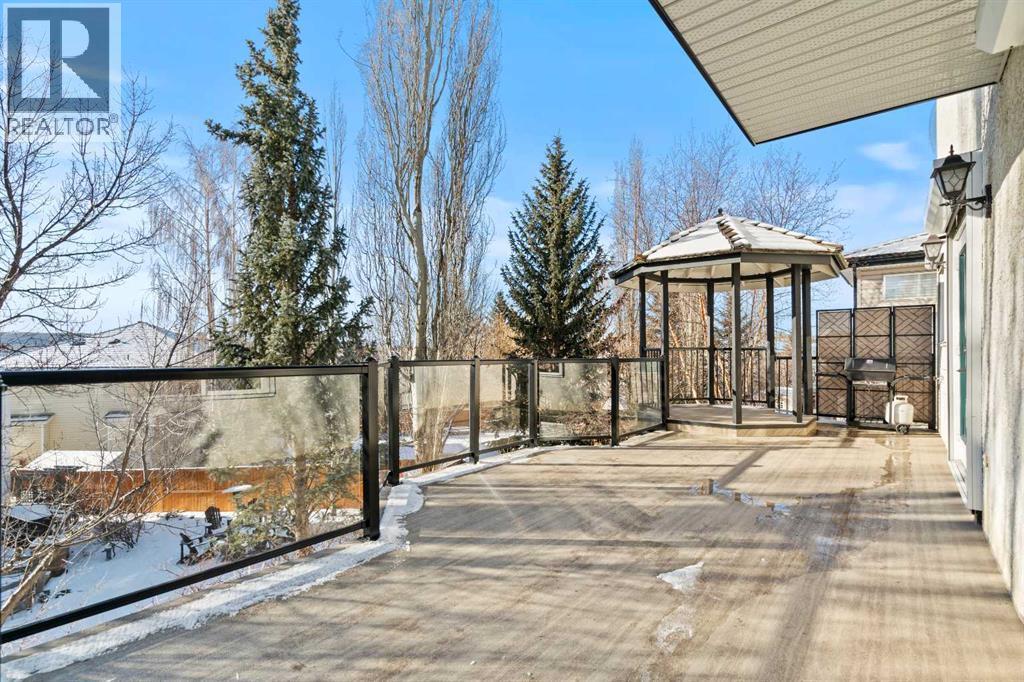 63 Springbank Crescent Sw, Calgary, AB - Outdoor