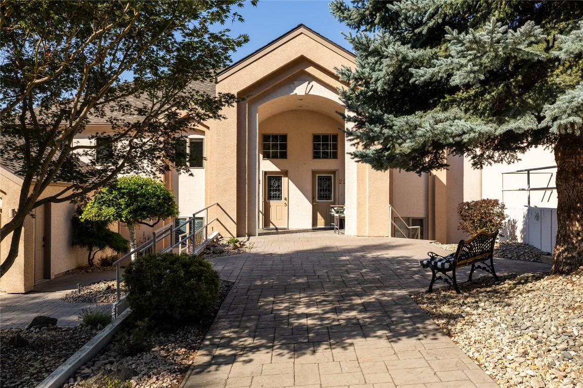 21-83 Peregrine Way, Vernon, BC - Outdoor