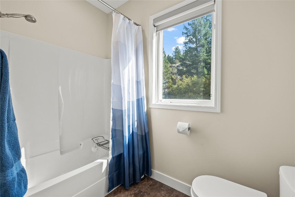 21-83 Peregrine Way, Vernon, BC - Indoor Photo Showing Bathroom