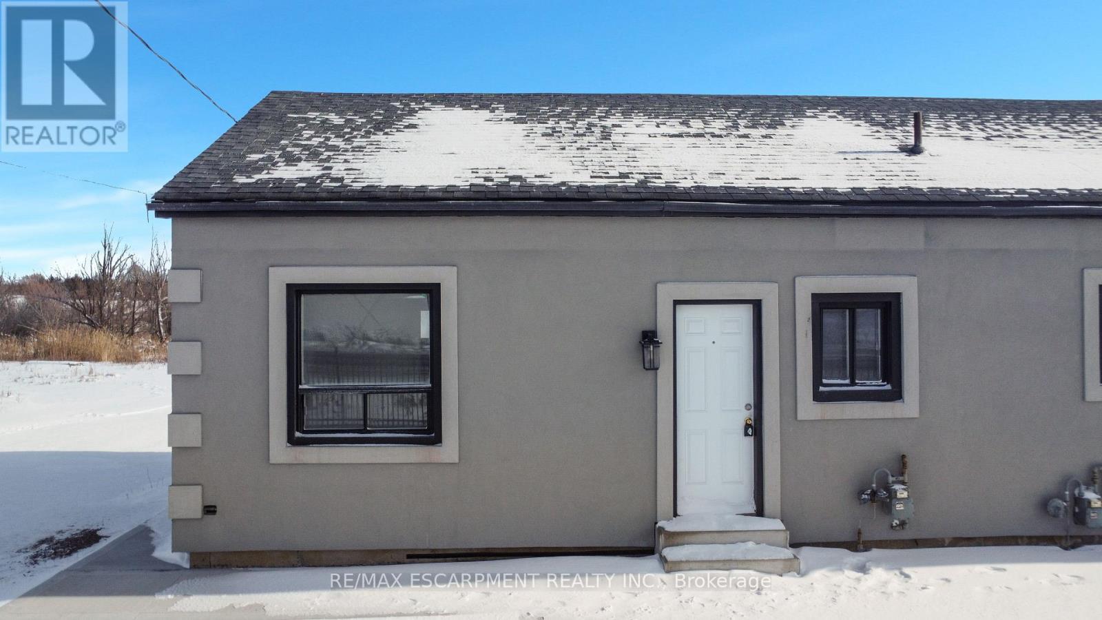 4049 6 Highway, Hamilton, ON - Outdoor