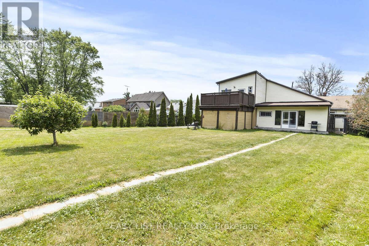40 Kingsway, Welland, ON - Outdoor
