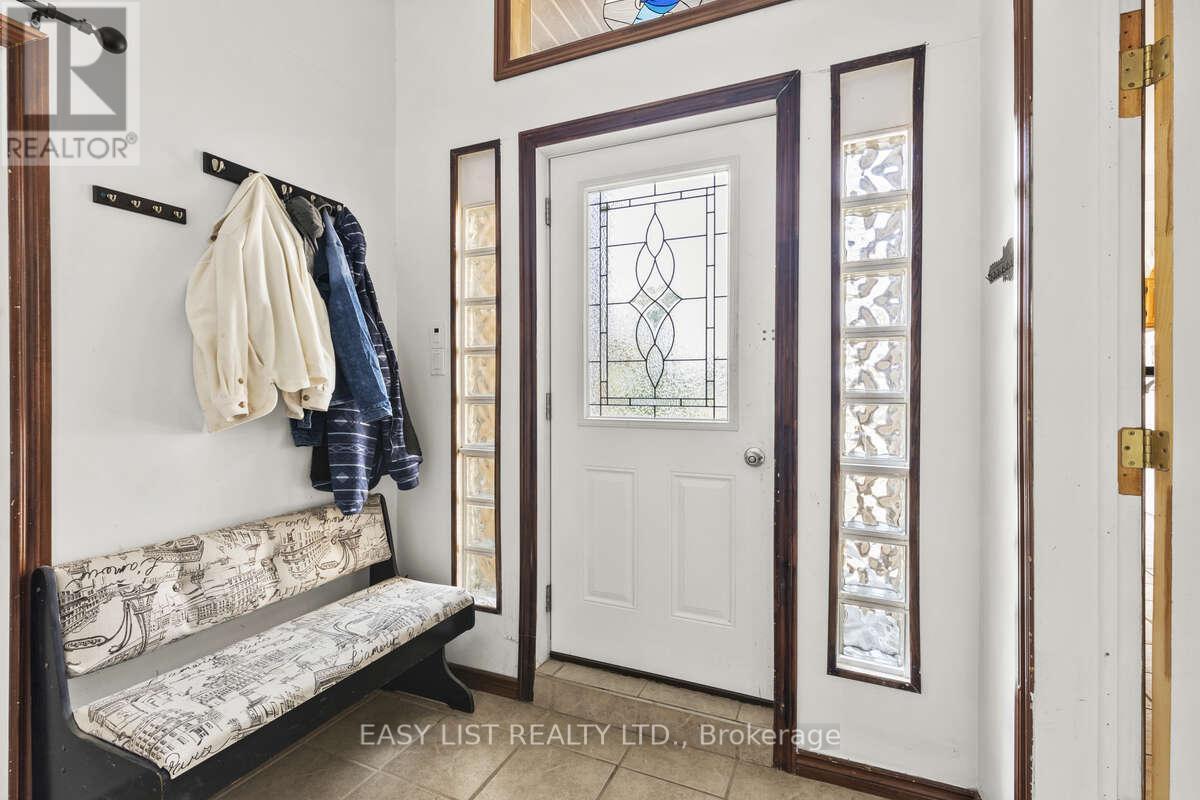 40 Kingsway, Welland, ON - Indoor Photo Showing Other Room