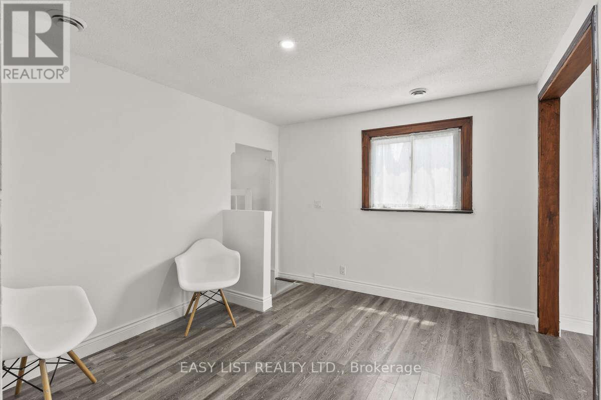 40 Kingsway, Welland, ON - Indoor Photo Showing Other Room