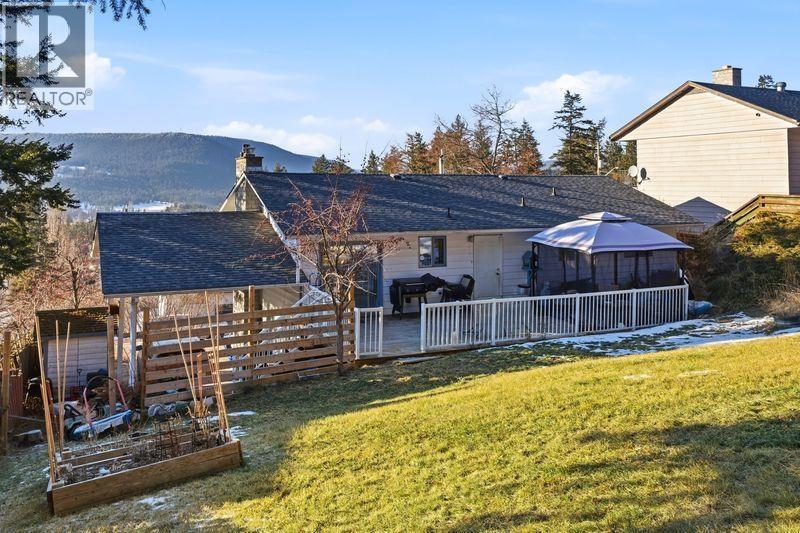 132 Lakeview Avenue, Williams Lake, BC - Outdoor With Deck Patio Veranda