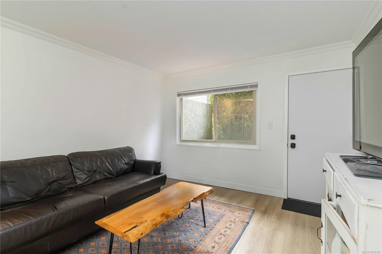 16-477 Lampson St, Esquimalt, BC