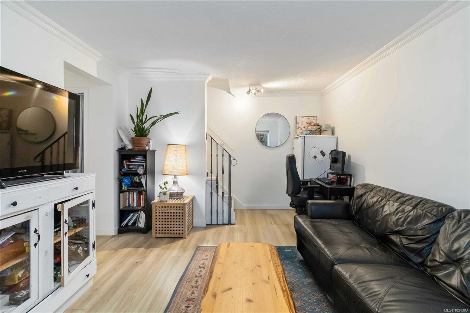 16-477 Lampson St, Esquimalt, BC