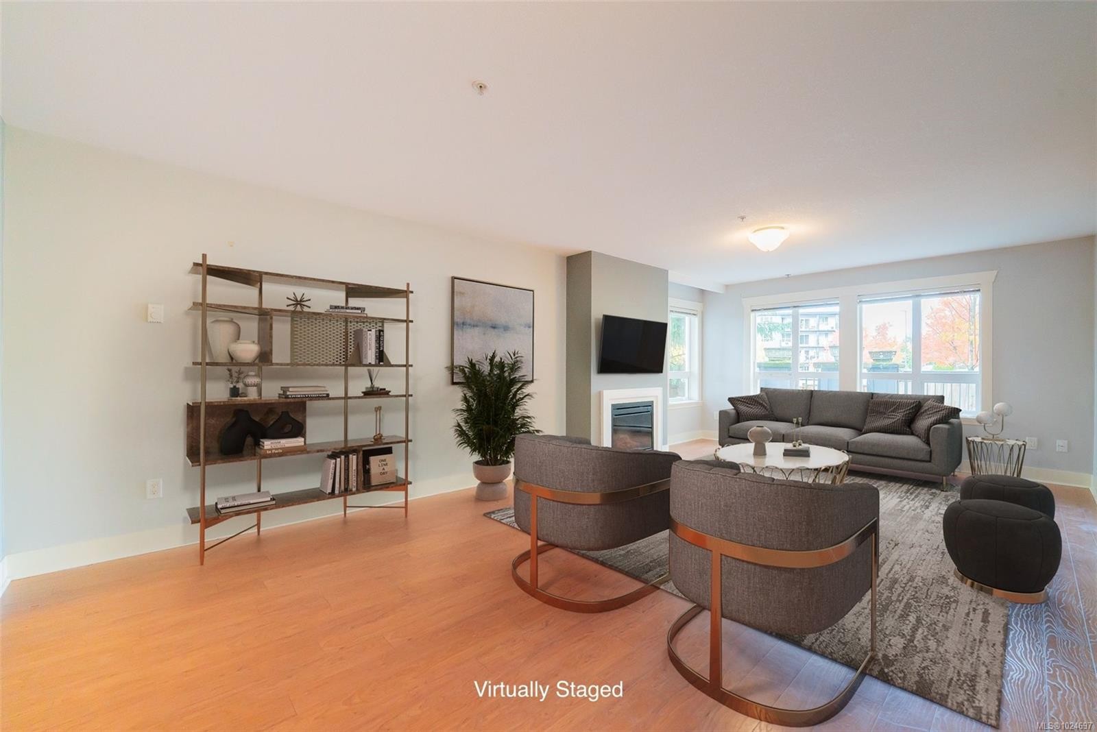 201-1620 Townsite Rd, Nanaimo, BC - Indoor Photo Showing Living Room With Fireplace