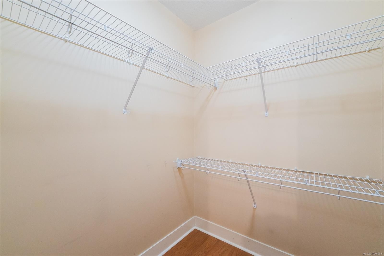 201-1620 Townsite Rd, Nanaimo, BC - Indoor With Storage