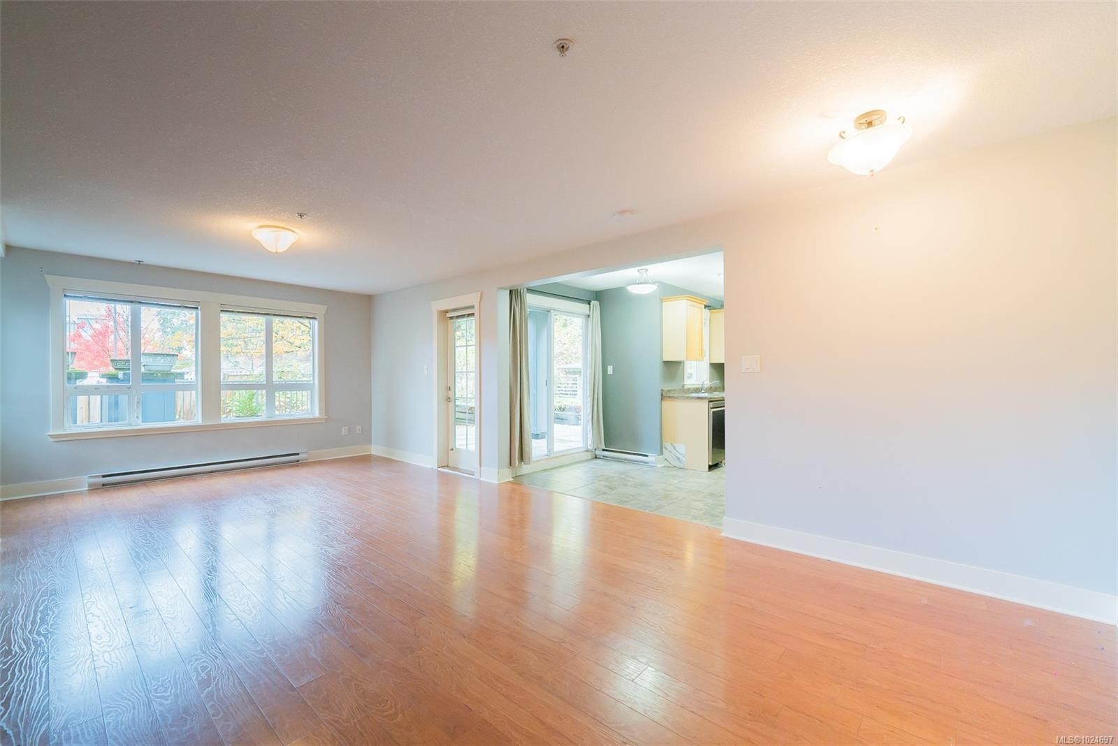 201-1620 Townsite Rd, Nanaimo, BC - Indoor Photo Showing Other Room