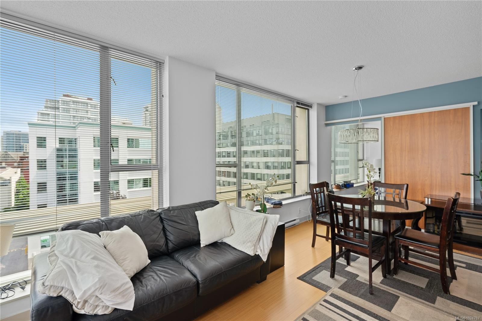 606-760 Johnson St, Victoria, BC - Indoor