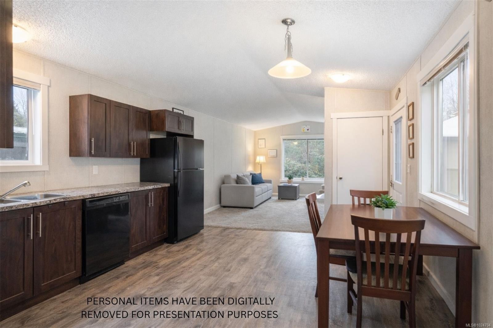 2998 Cumberland Rd, Courtenay, BC