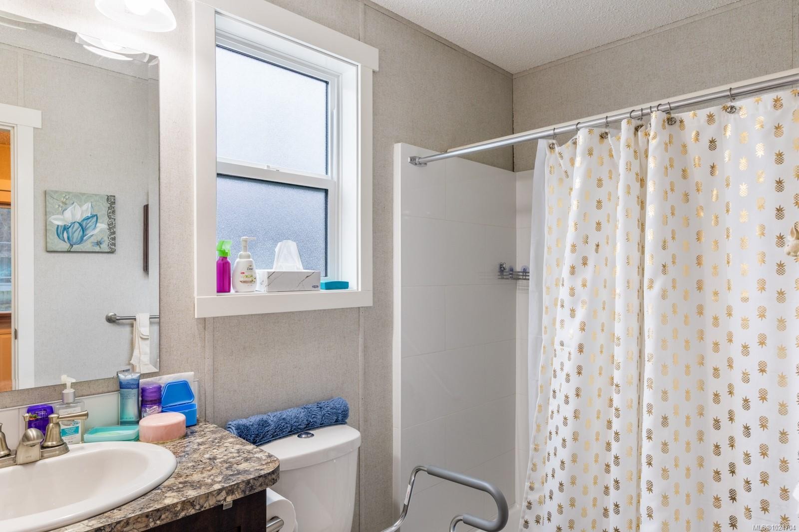 2998 Cumberland Rd, Courtenay, BC