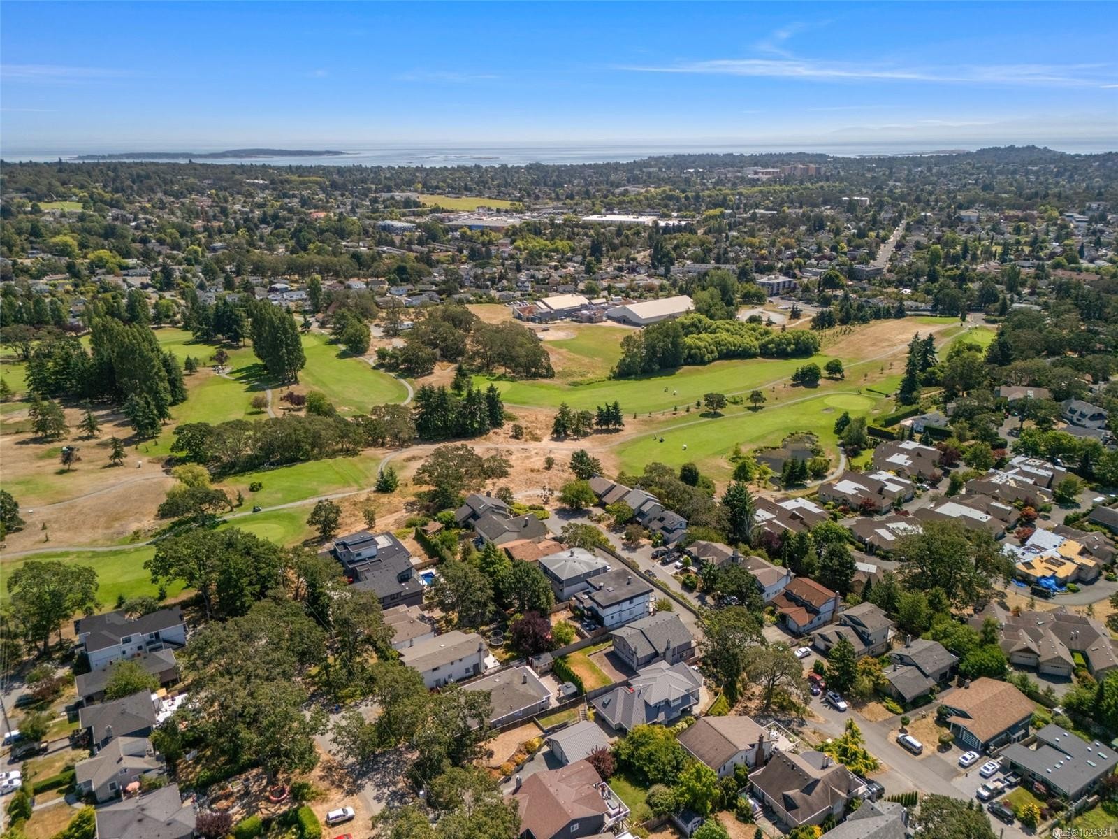 1286 Ocean View Dr, Saanich, BC