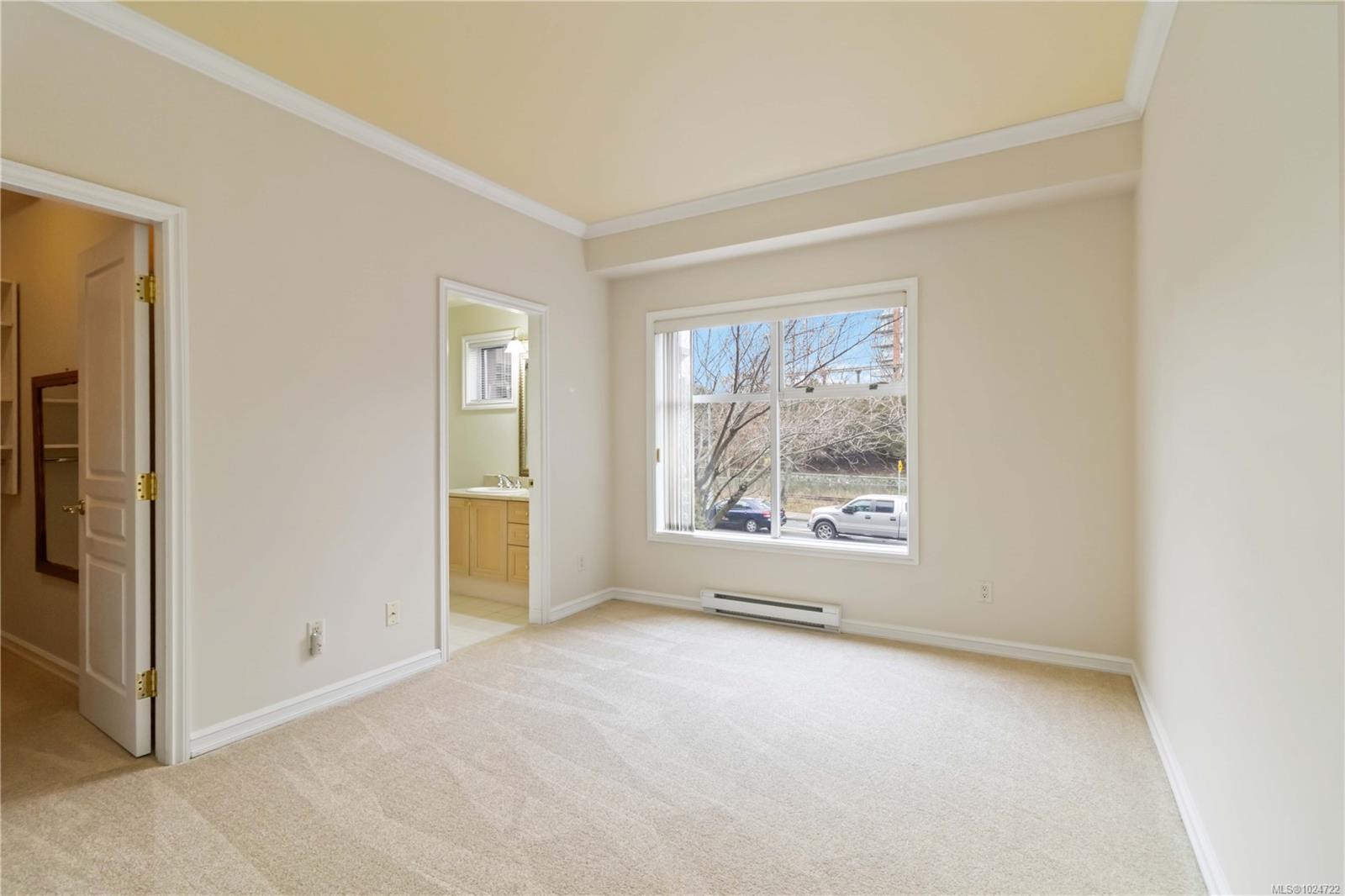 203-165 Kimta Rd, Victoria, BC - Indoor Photo Showing Other Room