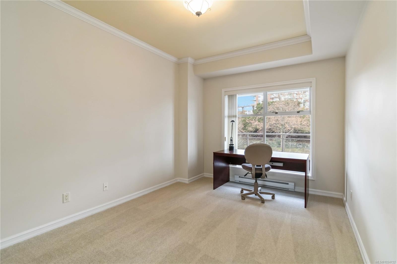 203-165 Kimta Rd, Victoria, BC - Indoor Photo Showing Other Room