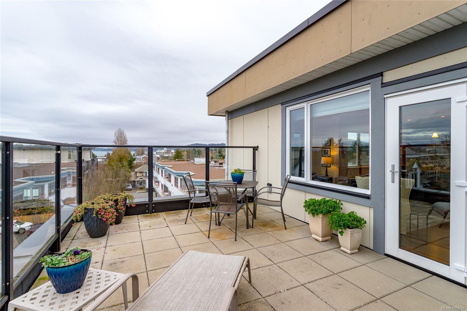 402-2409 Bevan Ave, Sidney, BC - Outdoor With Exterior