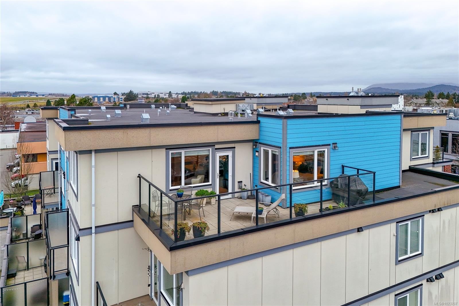 402-2409 Bevan Ave, Sidney, BC - Outdoor With Balcony