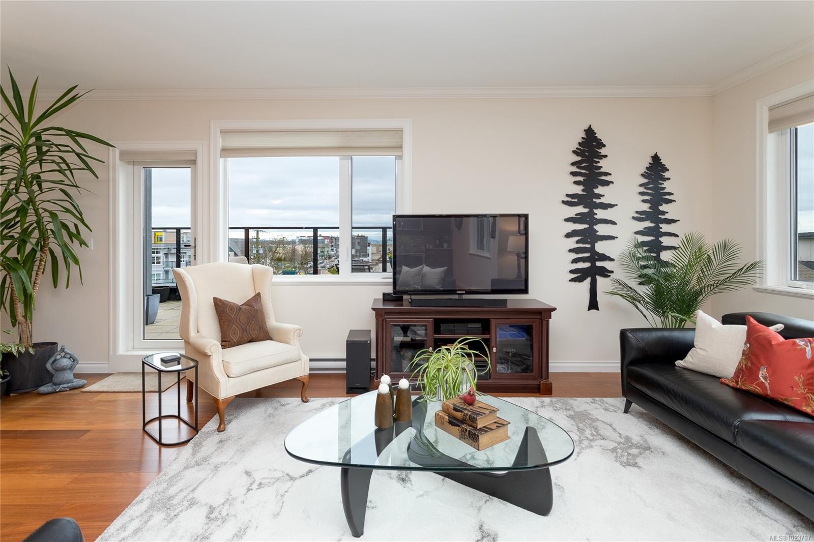 402-2409 Bevan Ave, Sidney, BC - Indoor Photo Showing Living Room