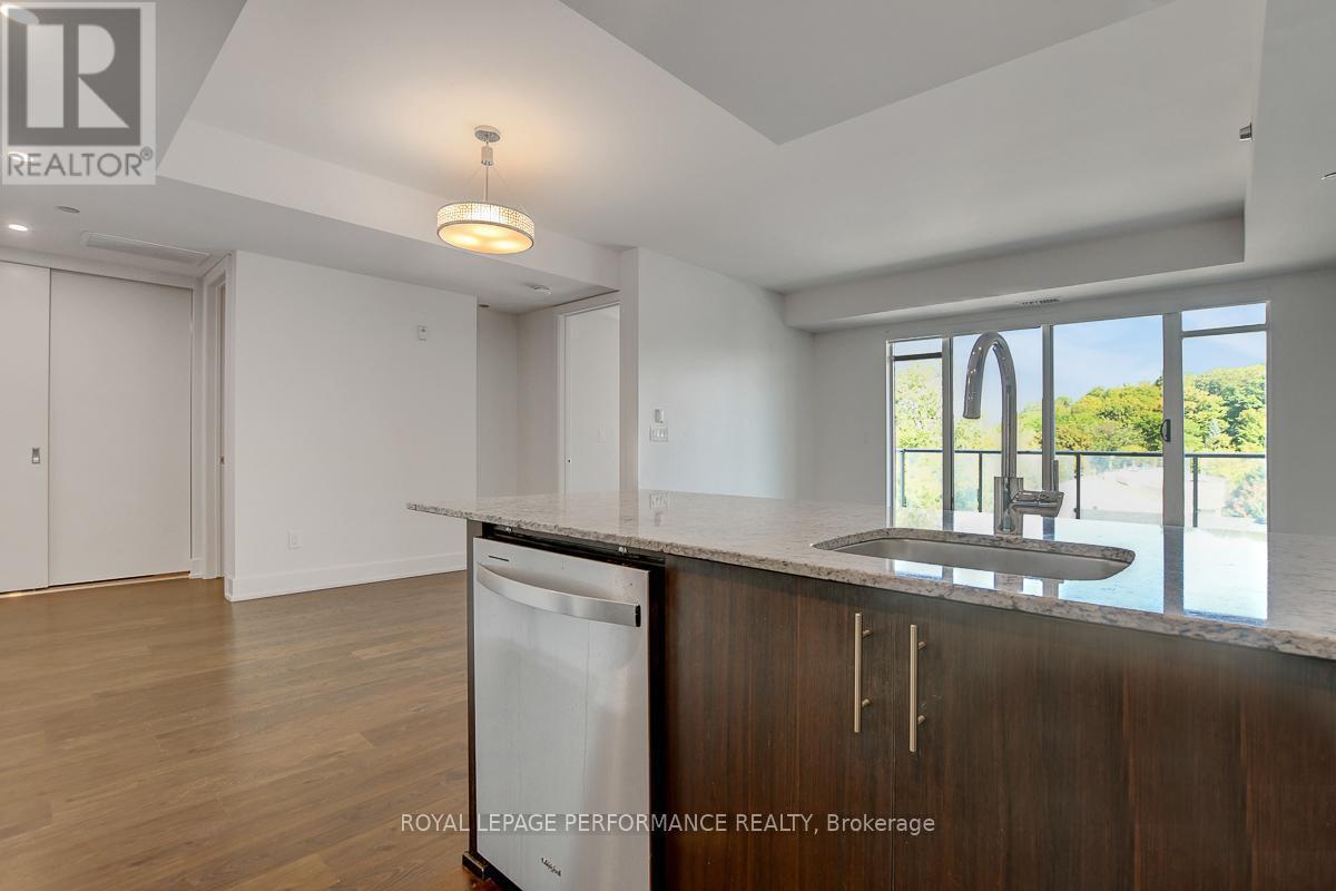 413 - 7 Marquette Avenue, Ottawa, ON - Indoor Photo Showing Kitchen