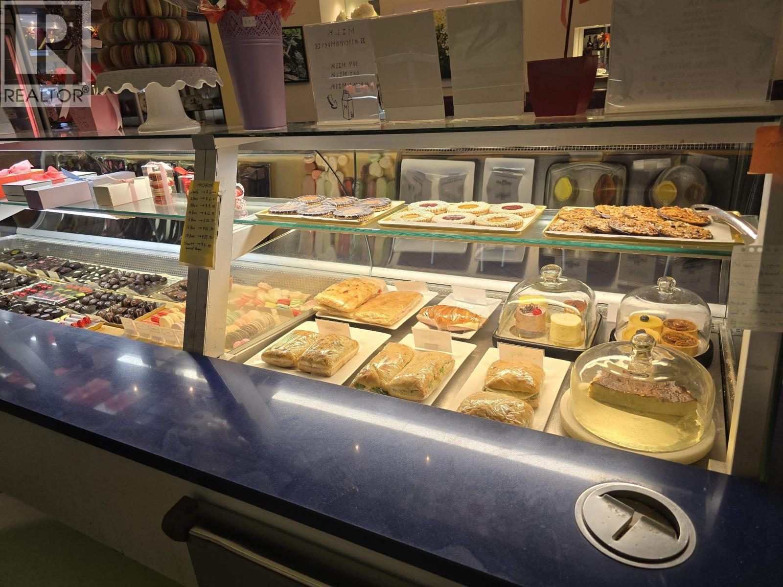 252 Newport Drive, Port Moody, BC