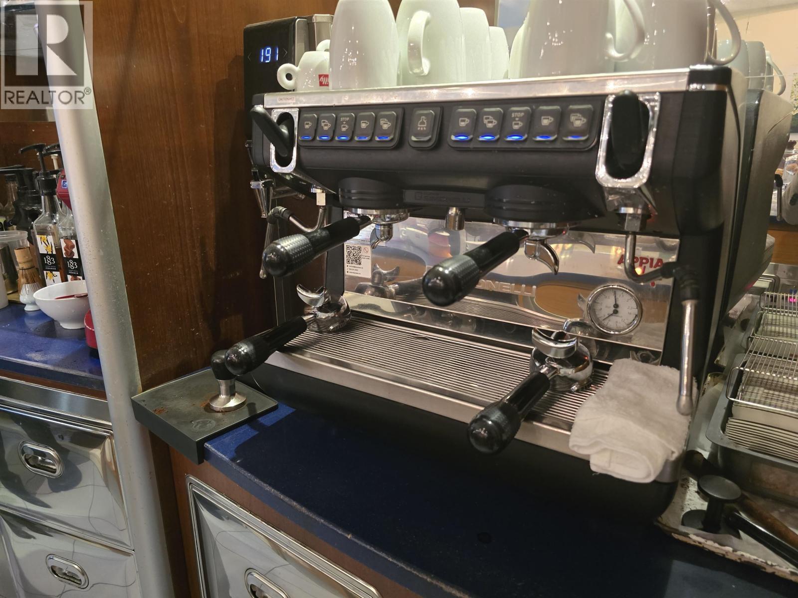 252 Newport Drive, Port Moody, BC