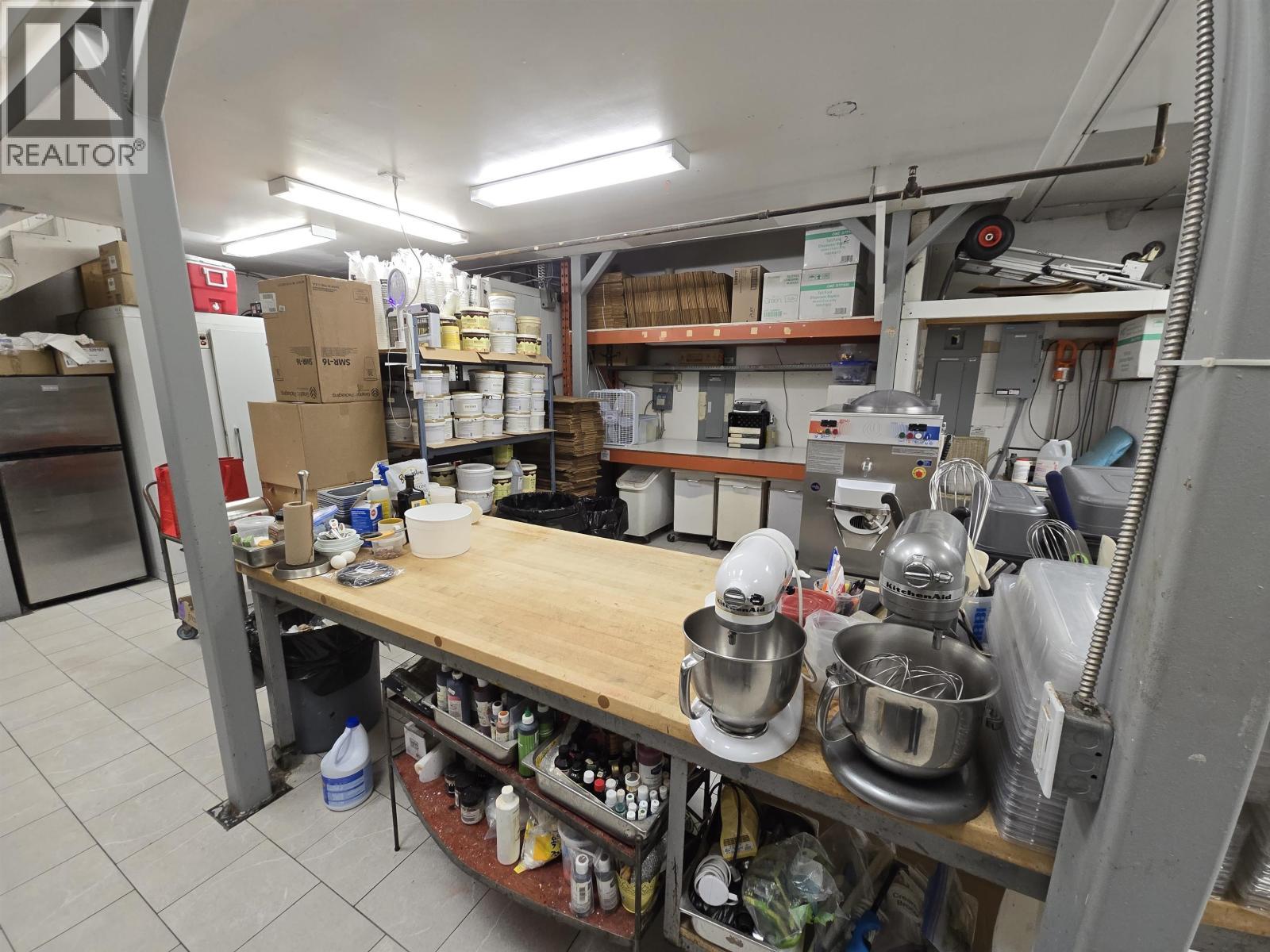 252 Newport Drive, Port Moody, BC