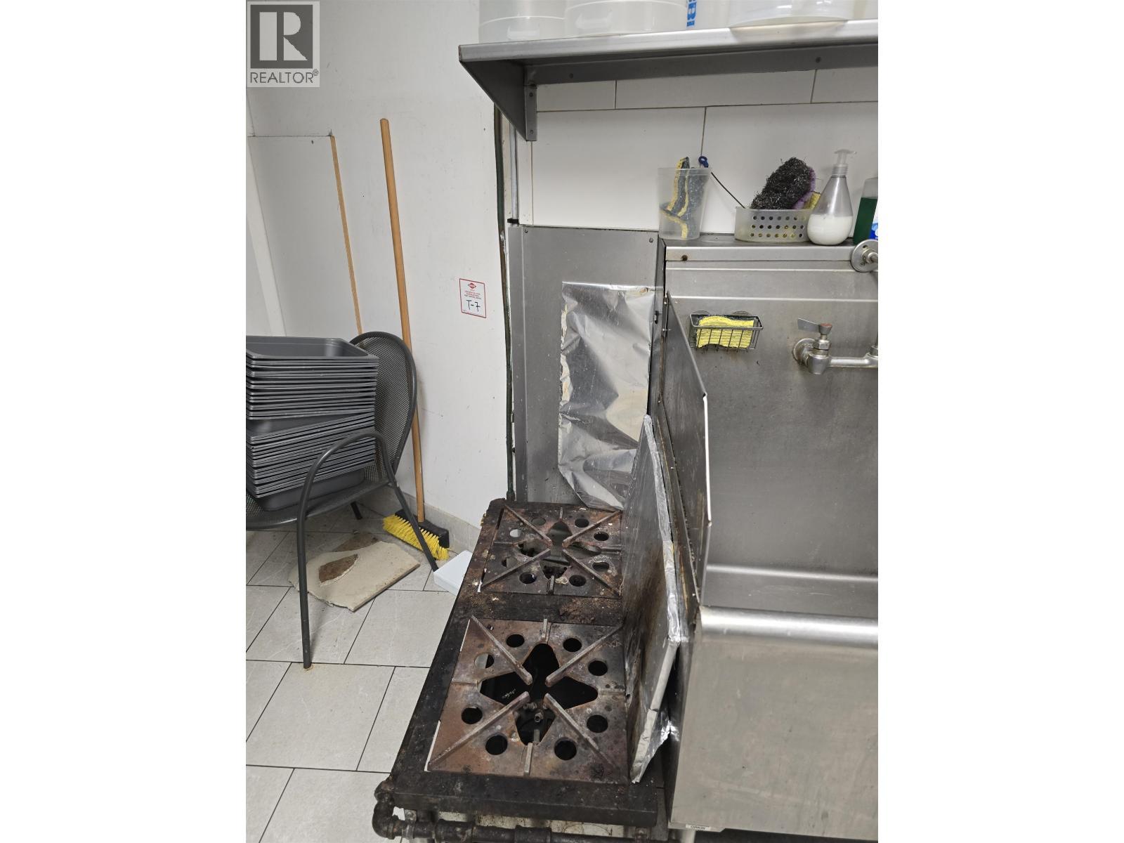 252 Newport Drive, Port Moody, BC