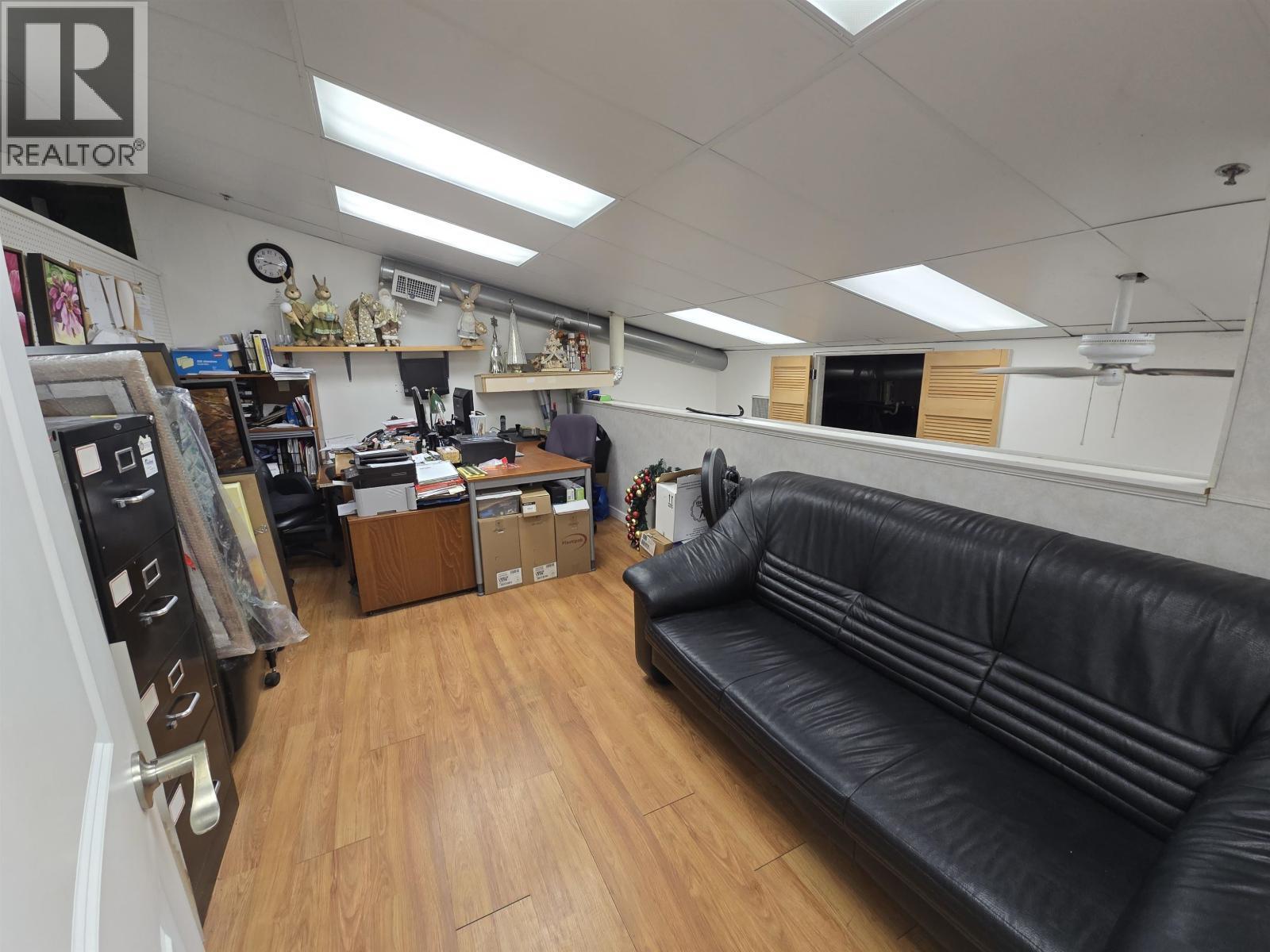 252 Newport Drive, Port Moody, BC