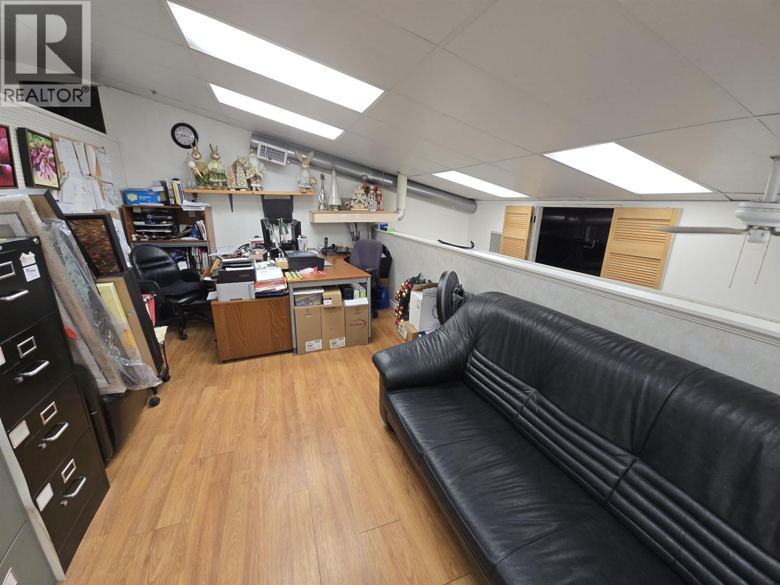 252 Newport Drive, Port Moody, BC