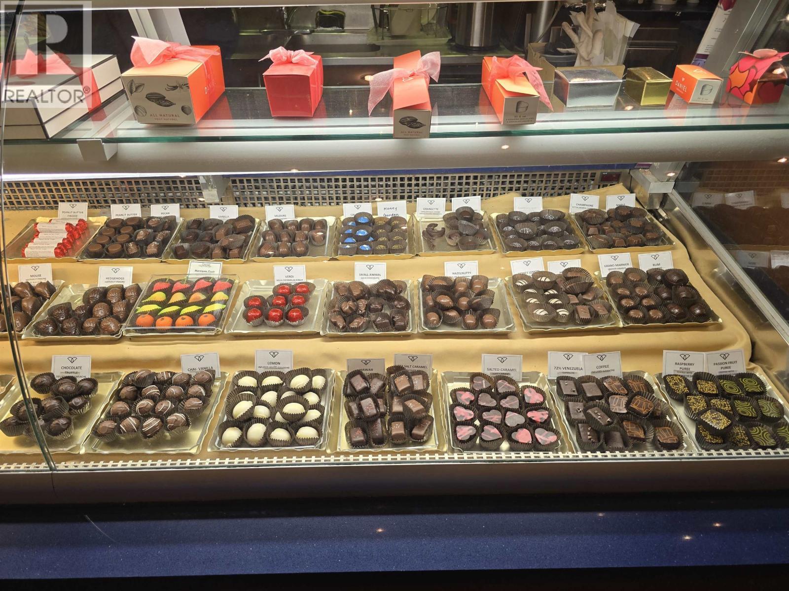 252 Newport Drive, Port Moody, BC