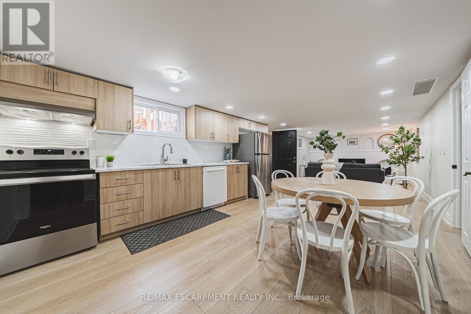 131 Welbourn Drive, Hamilton, ON - Indoor Photo Showing Other Room