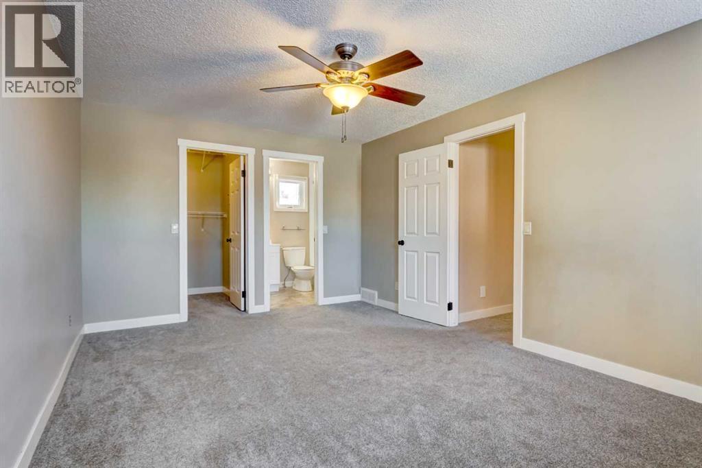 83 Hawkfield Crescent Nw, Calgary, AB - Indoor Photo Showing Other Room