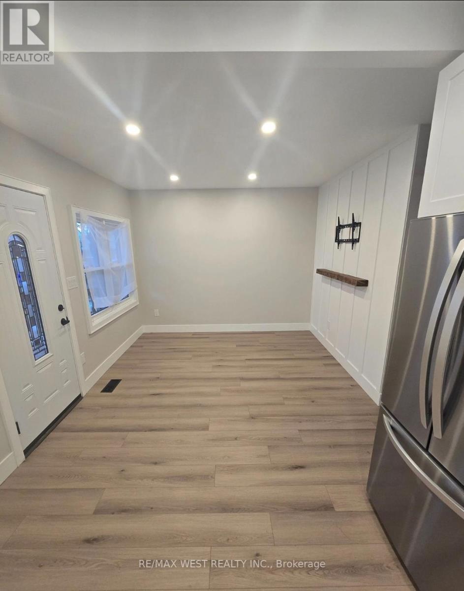 413 Paling Avenue, Hamilton, ON - Indoor