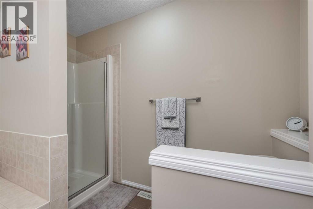 212 Silverado Range Heights Sw, Calgary, AB - Indoor Photo Showing Bathroom