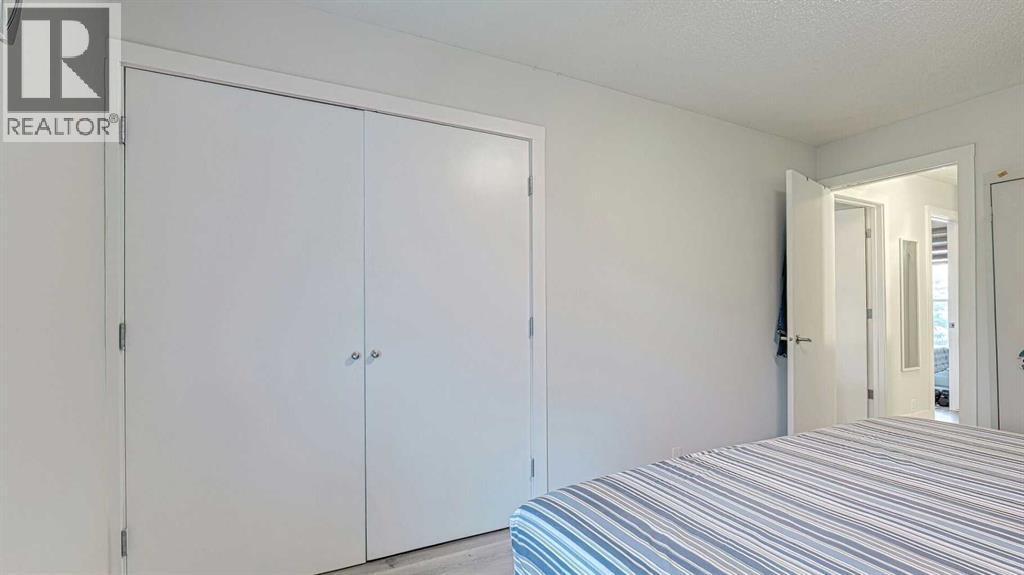 559 Abinger Road Ne, Calgary, AB - Indoor Photo Showing Bedroom