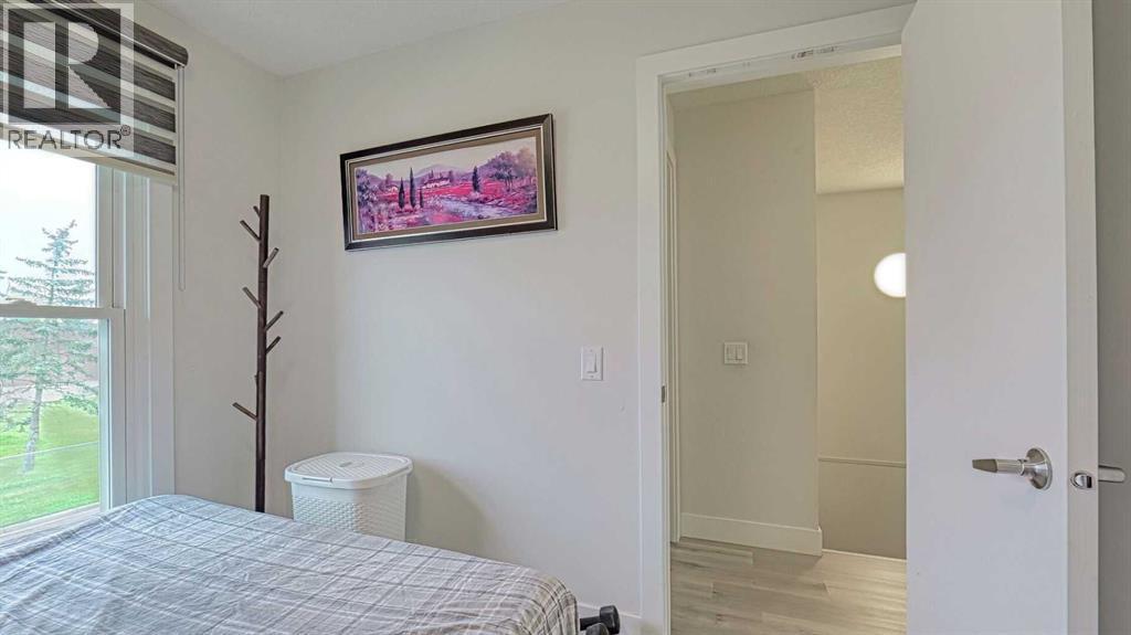 559 Abinger Road Ne, Calgary, AB - Indoor Photo Showing Bedroom