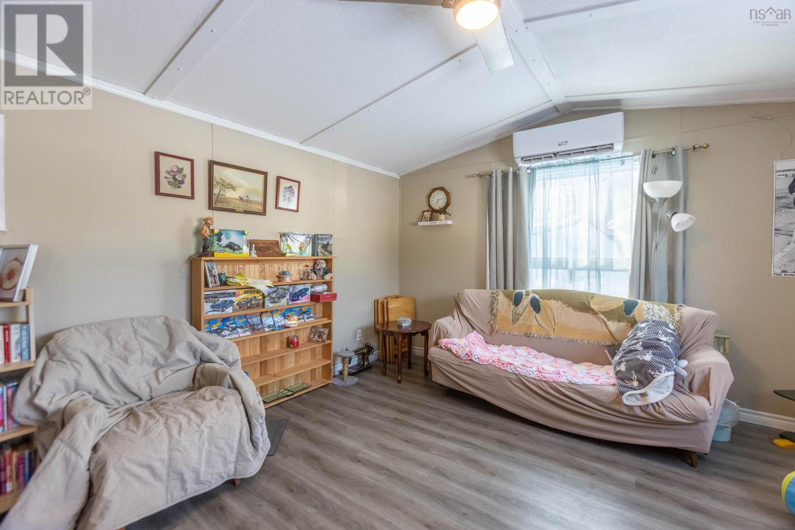 4 Bayview Crescent, Amherst, NS