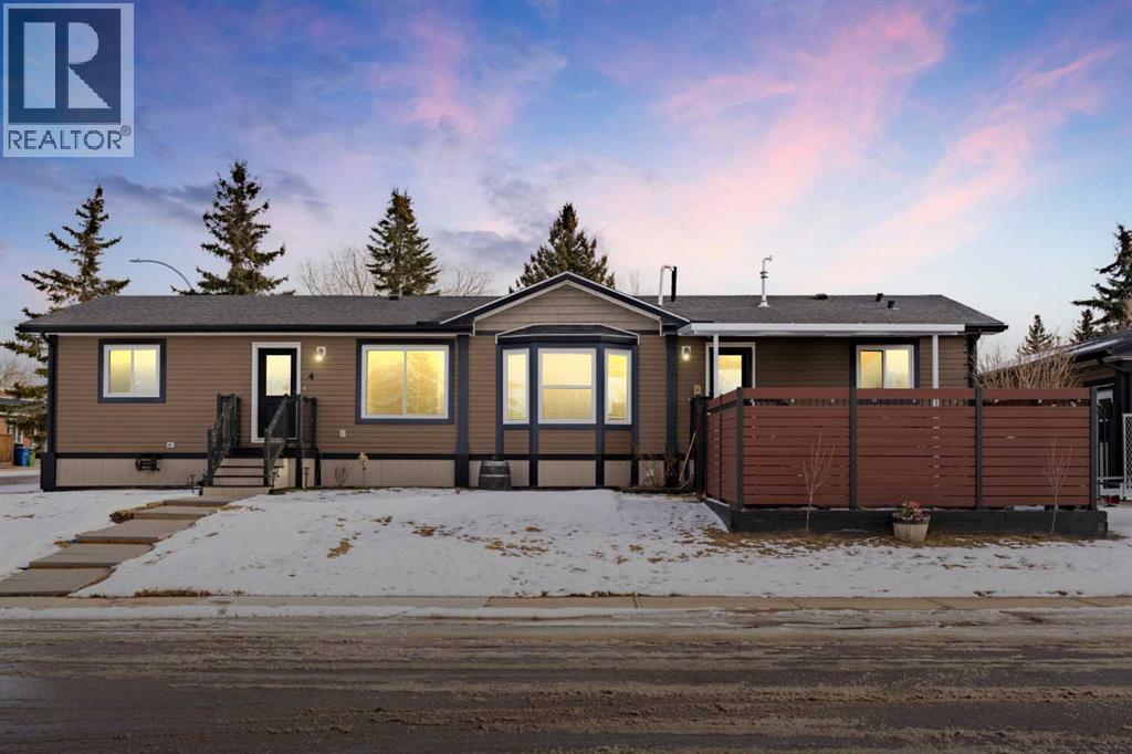 WELCOME HOME! - 4 Spring Dale Circle Se, Airdrie, AB - Outdoor