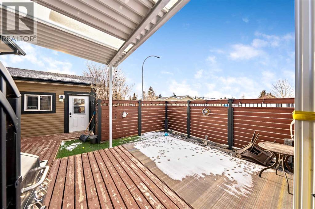 Lovely Outdoor Space - 4 Spring Dale Circle Se, Airdrie, AB - Outdoor With Exterior