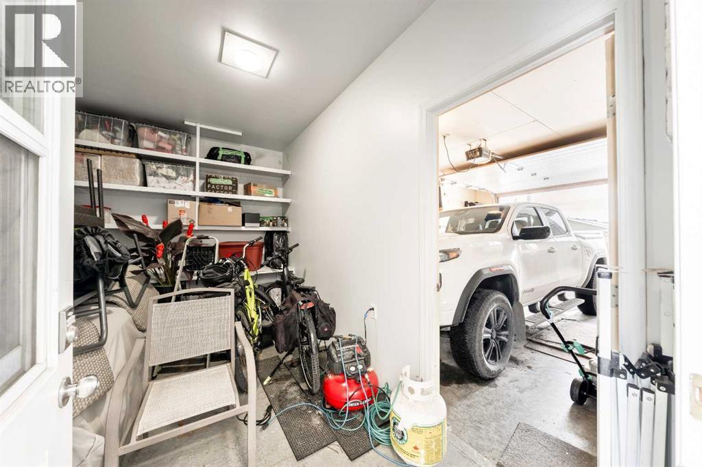 4 Spring Dale Circle Se, Airdrie, AB - Indoor Photo Showing Other Room