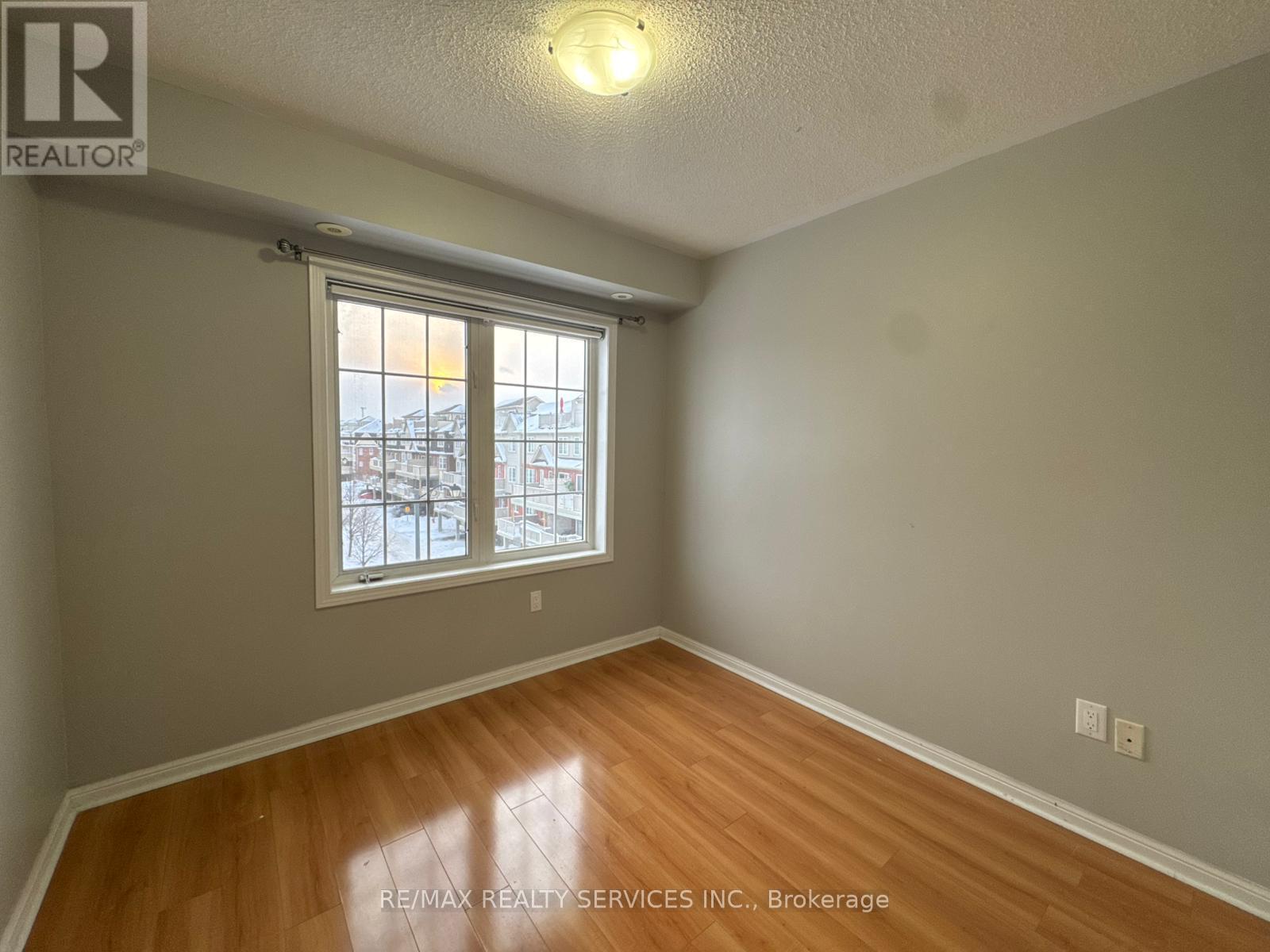 6 - 3032 Clayhill Road, Mississauga, ON - Indoor Photo Showing Other Room