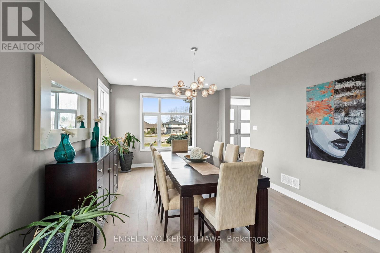 532 Leimerk Court, Ottawa, ON - Indoor Photo Showing Dining Room