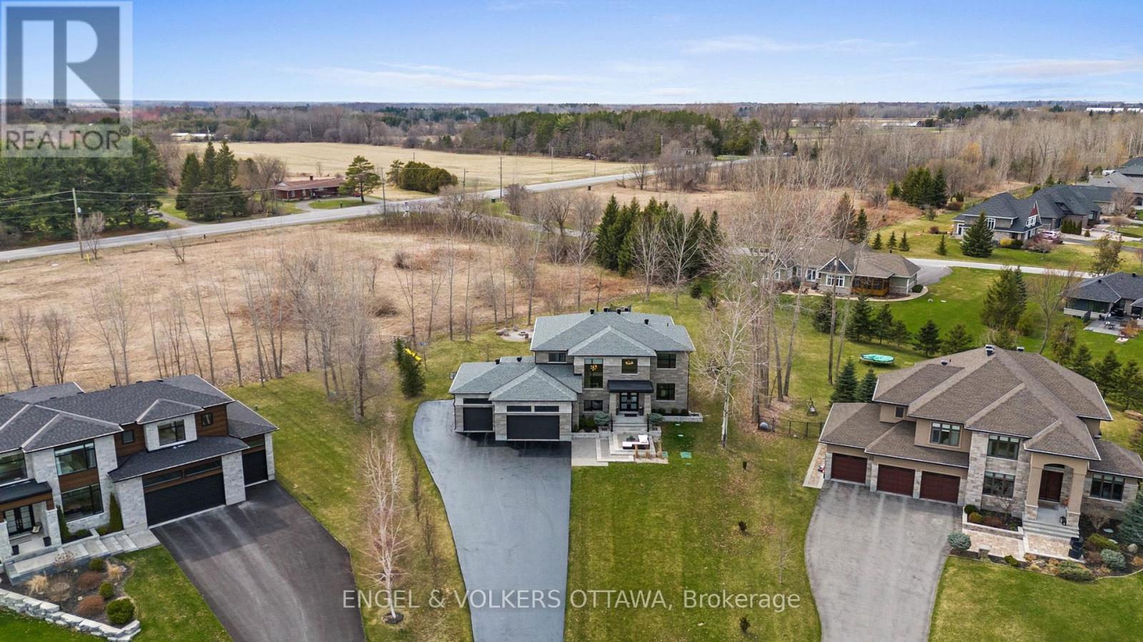 532 Leimerk Court, Ottawa, ON - Outdoor With View