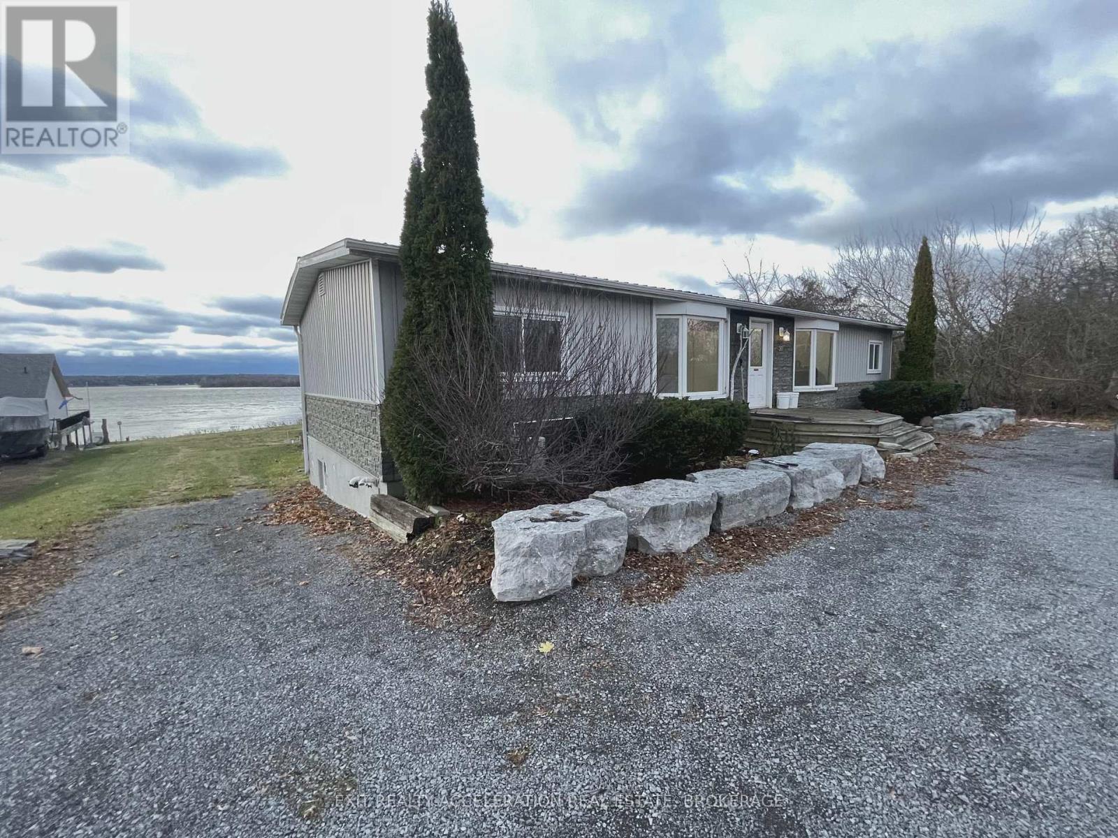 38 Main Street, Deseronto (Deseronto (Town)), ON - Outdoor