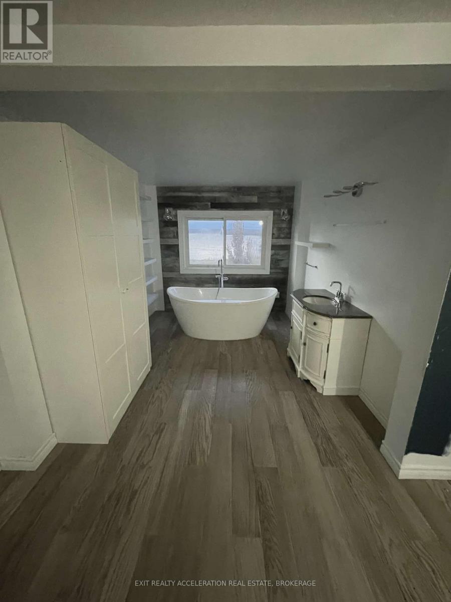 38 Main Street, Deseronto (Deseronto (Town)), ON - Indoor