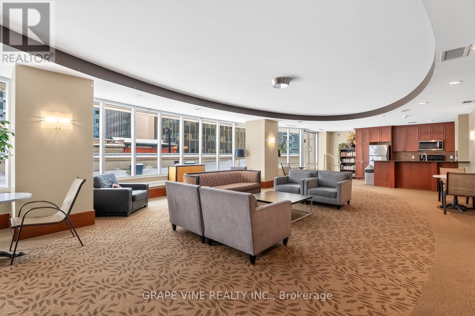 304 - 234 Rideau Street, Ottawa, ON - Indoor